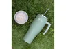 Miniatyrbilde 1 av Grønn Thermos 1,1 L Termokrus med Hank