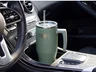 Miniatyrbilde 2 av Grønn Thermos 1,1 L Termokrus med Hank