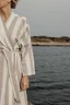 Miniatyrbilde 3 av Beige Vinga Ornos GRS Resirkulert Bomull og Polyester Hamam S/M Badekåpe