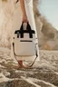 Miniatyrbilde 5 av Off-white Vinga Volonne AWARE Resirkulert Kanvas Kjøleveske