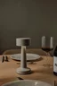 Miniatyrbilde 6 av Beige Vinga Maris RCS Resirkulert Plast Bordlampe