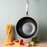 Miniatyrbilde 5 av 58-267-5740007827556 Gladkokken Hybrid Rustfritt Stål Ø28 Slipp-Lett Wok