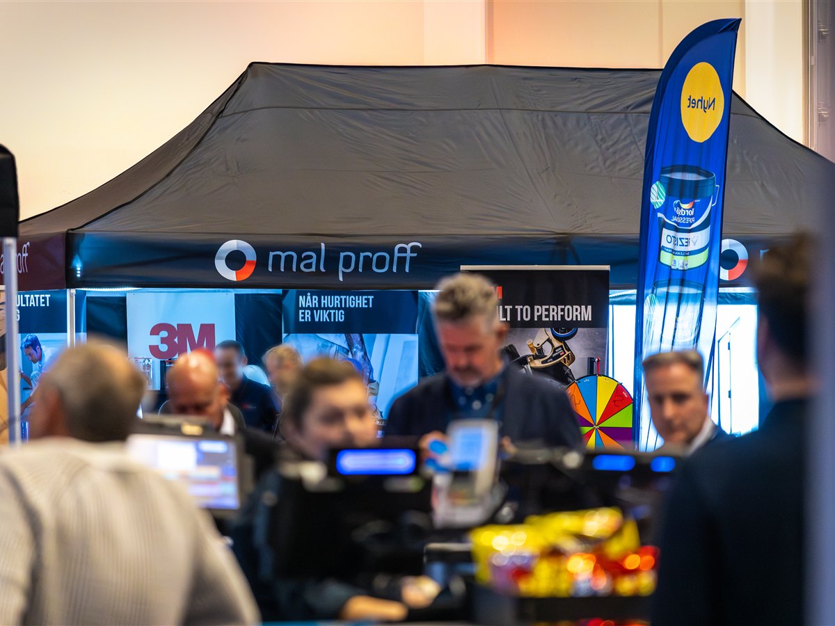 Mal Proff-stand med helhetlig profil og bannere