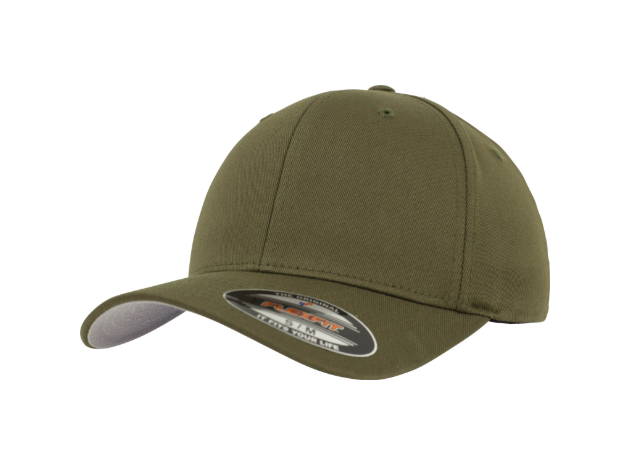 Flexfit Wooly Combed caps i oliven, sett skrått forfra